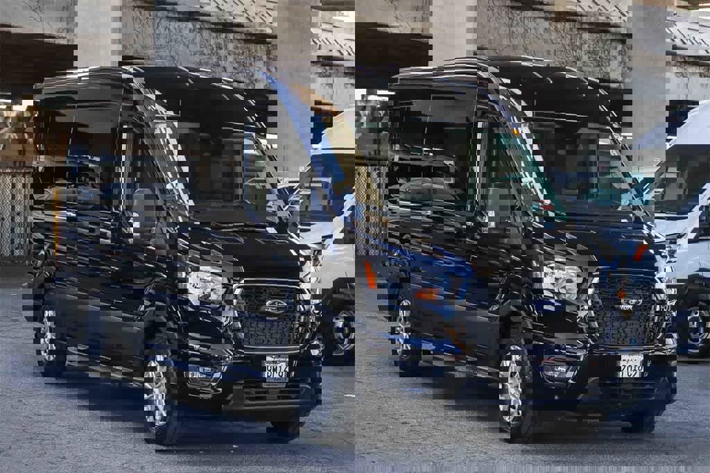 Used 2024 Ford Transit 350 XLT image 3