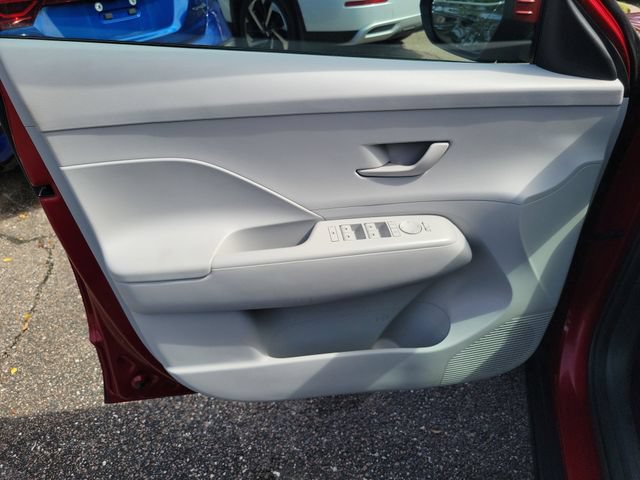 Used 2024 Hyundai Kona SEL AWD/4WD image 15