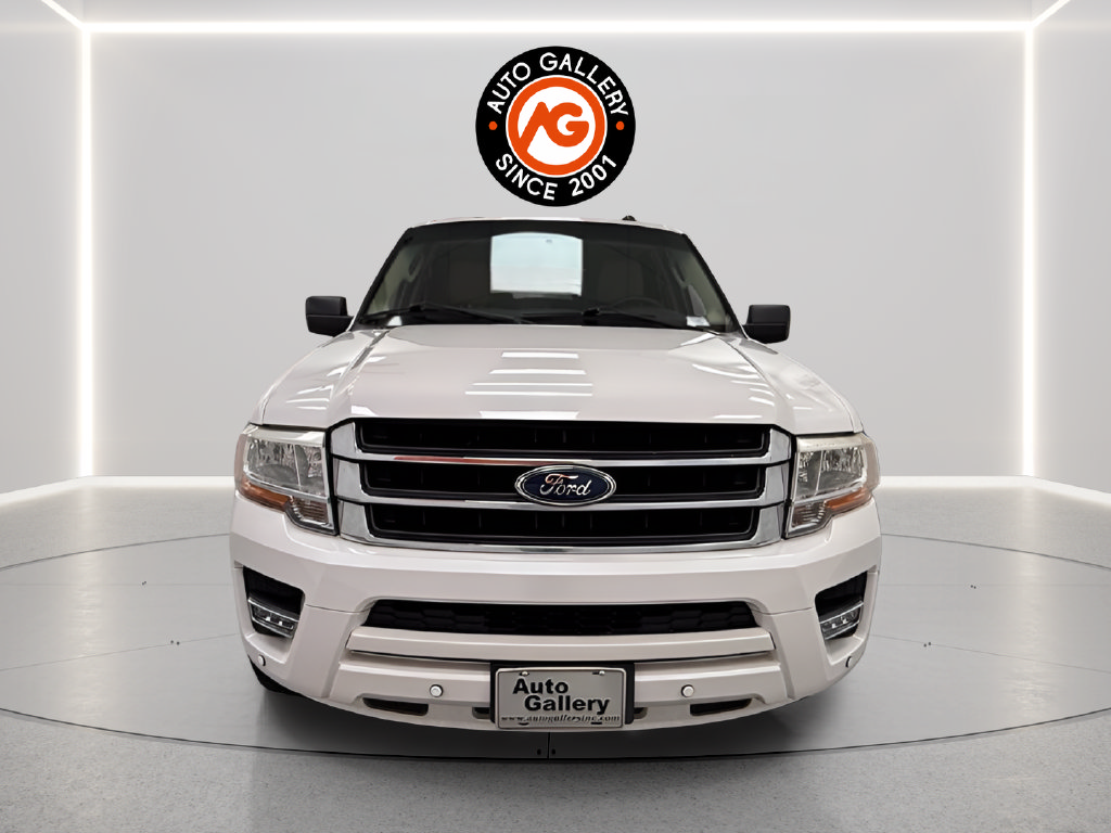 Used 2017 Ford Expedition XLT w/ Equipment Group 202A RWD image 2