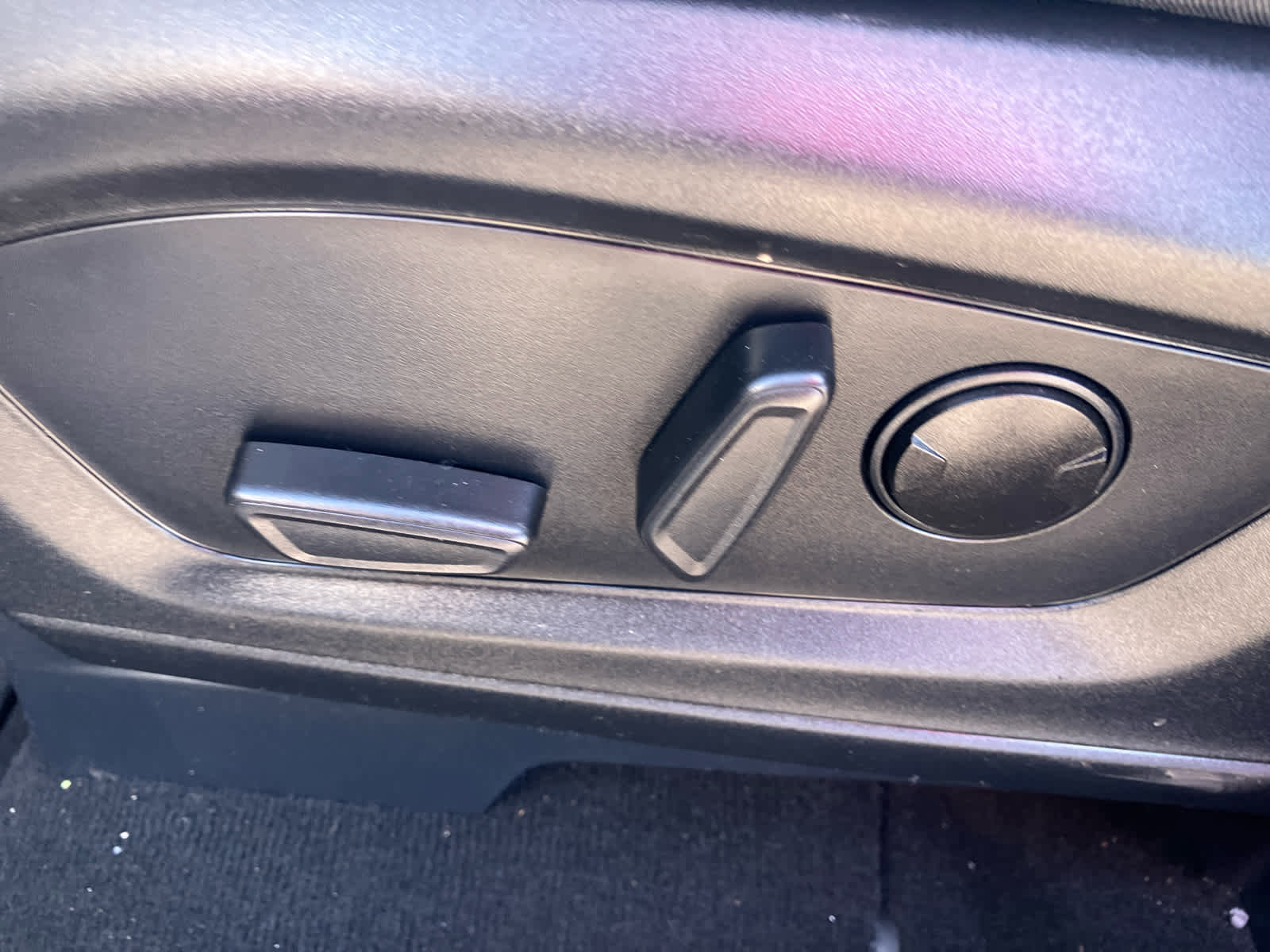 Used 2025 Ford Explorer Active RWD image 11