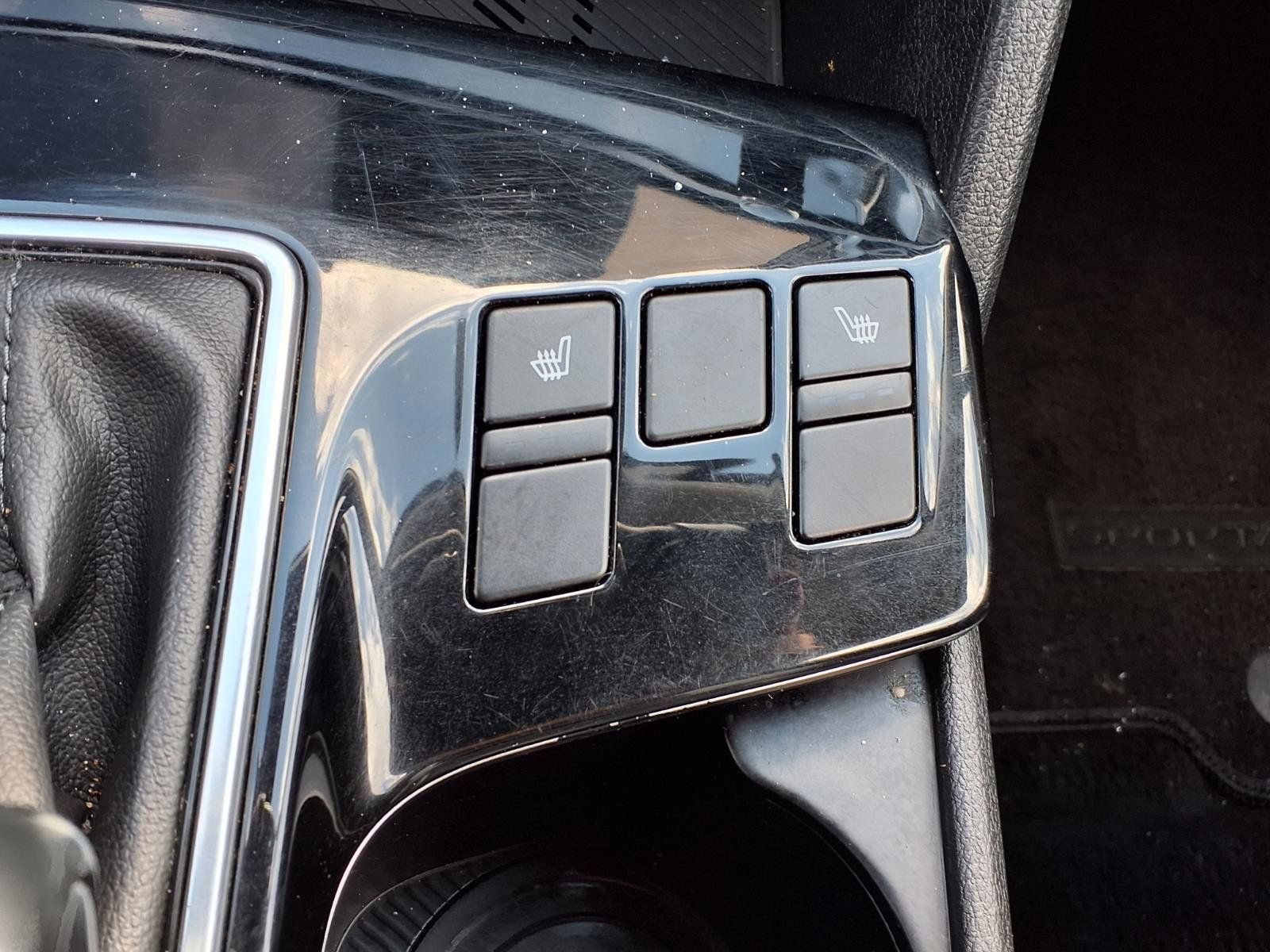 Used 2024 Kia Sportage EX FWD image 14