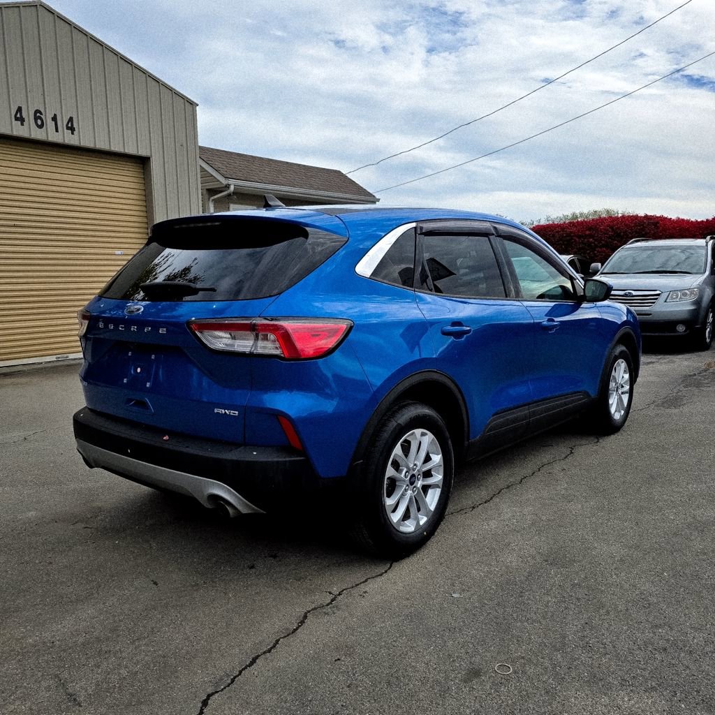 Used 2020 Ford Escape SE image 34