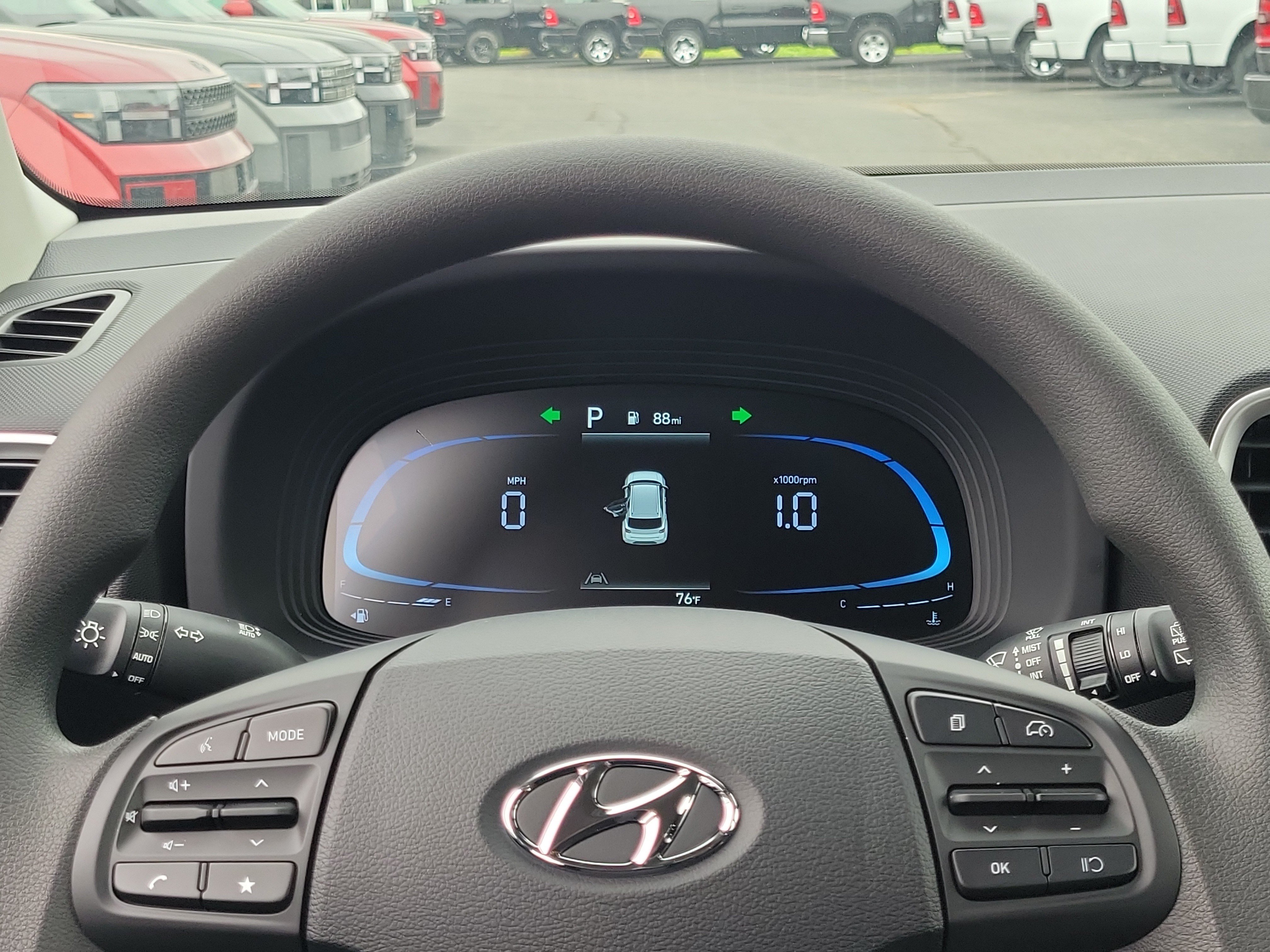 New 2026 Hyundai Venue SE FWD image 9