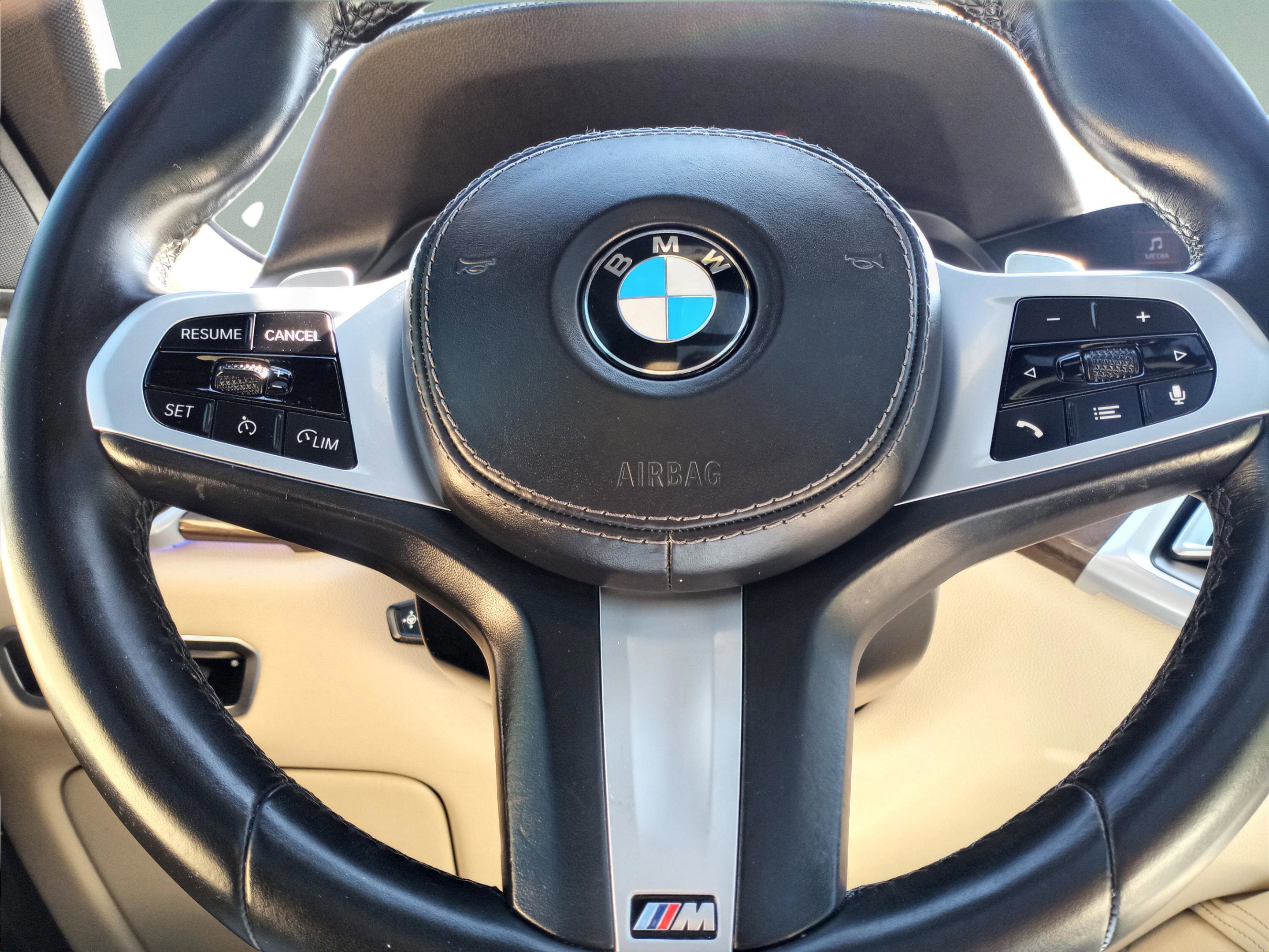 Used 2022 BMW X6 xDrive40i w/ Executive Package image 13