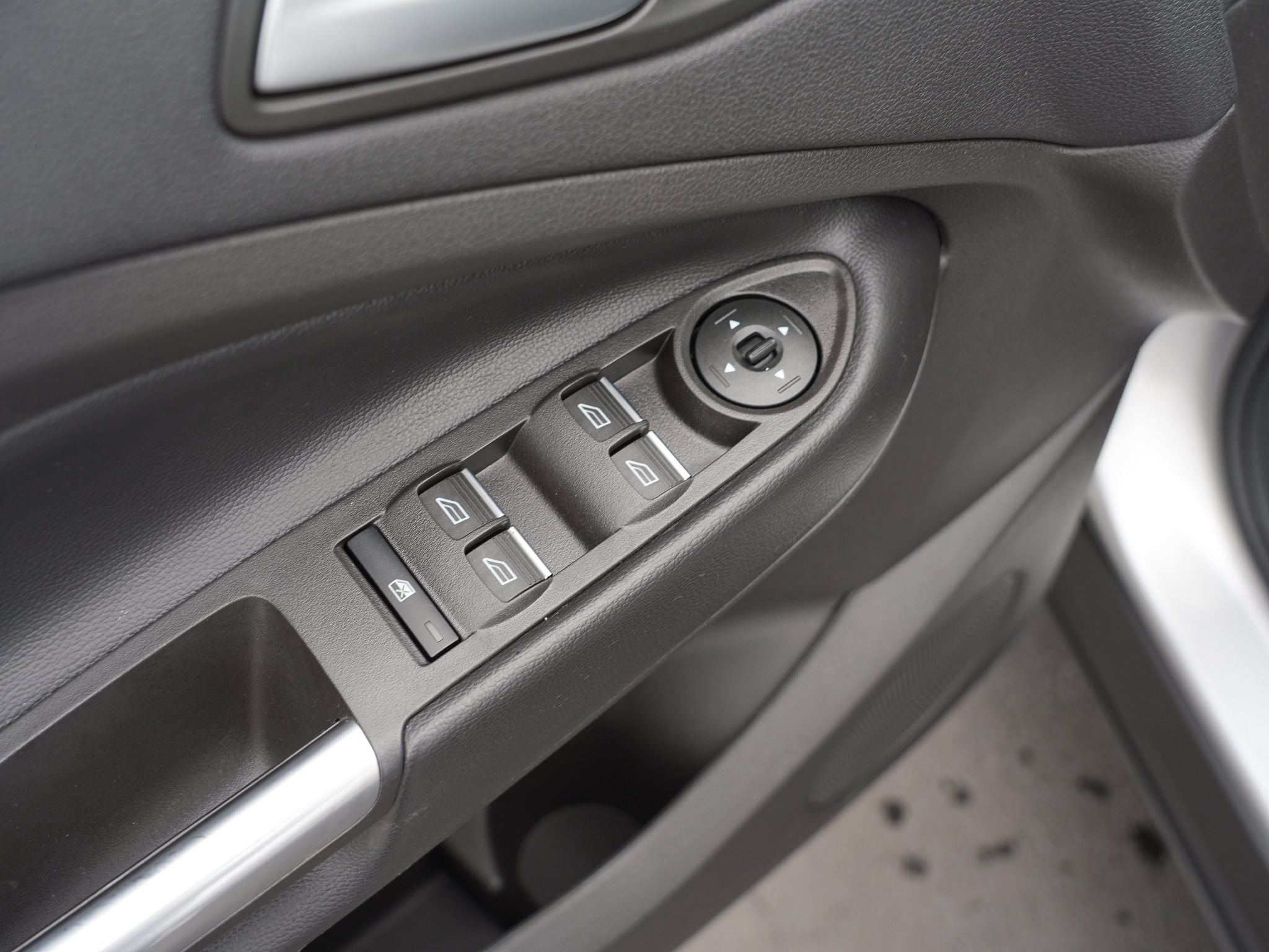 Used 2019 Ford Escape SE AWD/4WD image 17