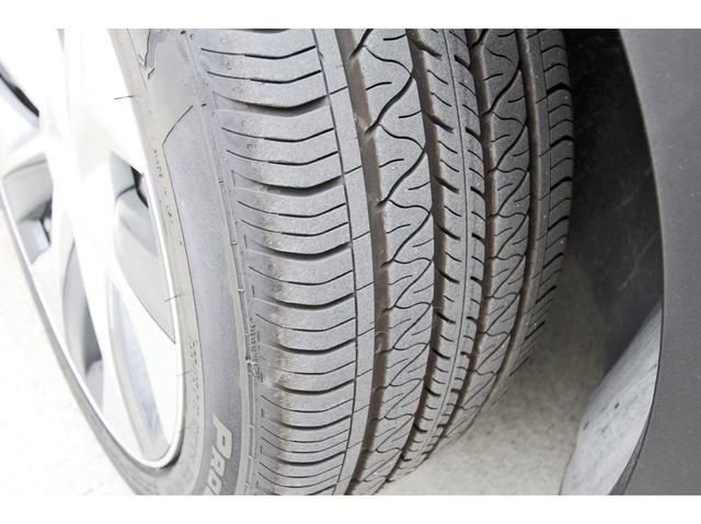 Used 2022 Tesla Model Y Long Range image 25