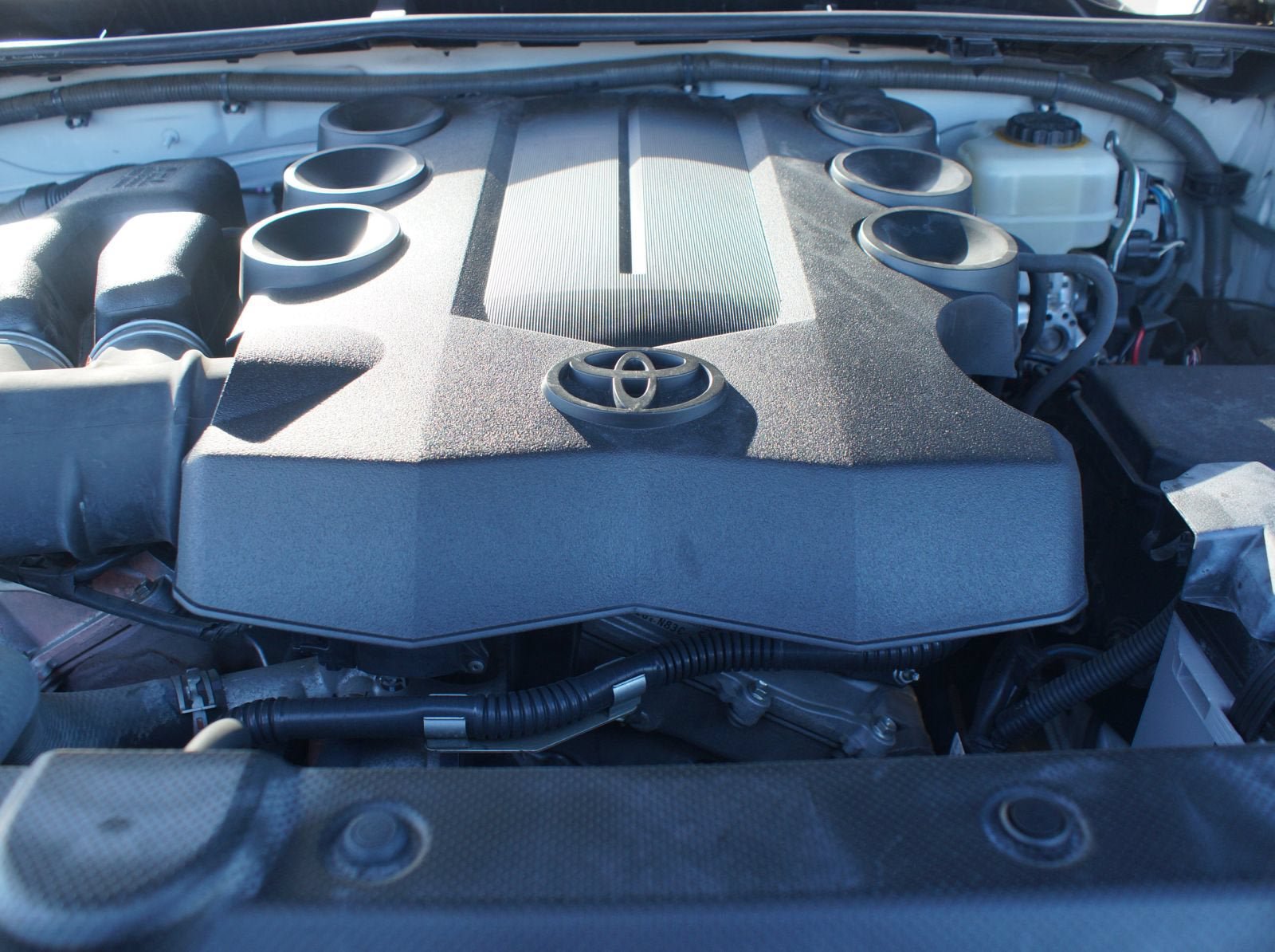 Used 2016 Toyota 4Runner SR5 AWD/4WD image 26