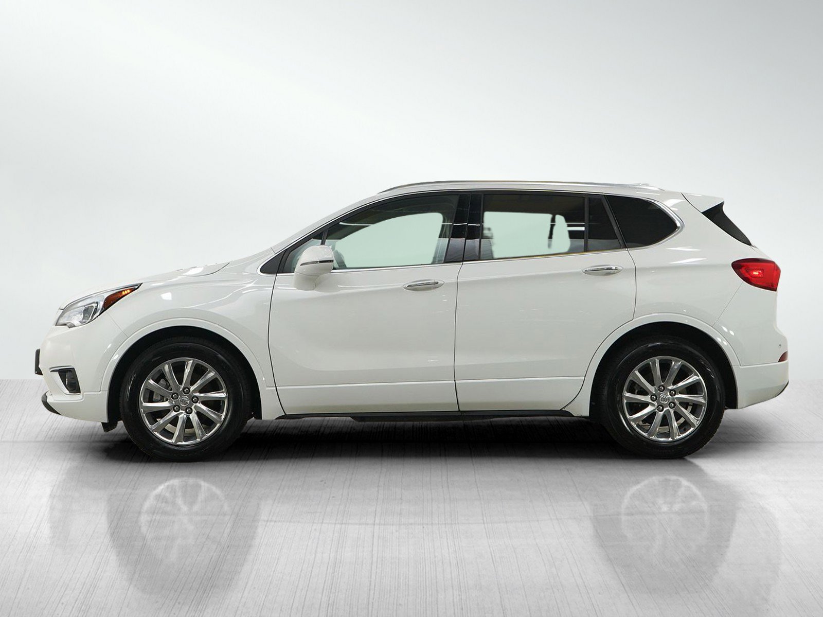 Used 2019 Buick Envision Essence image 2