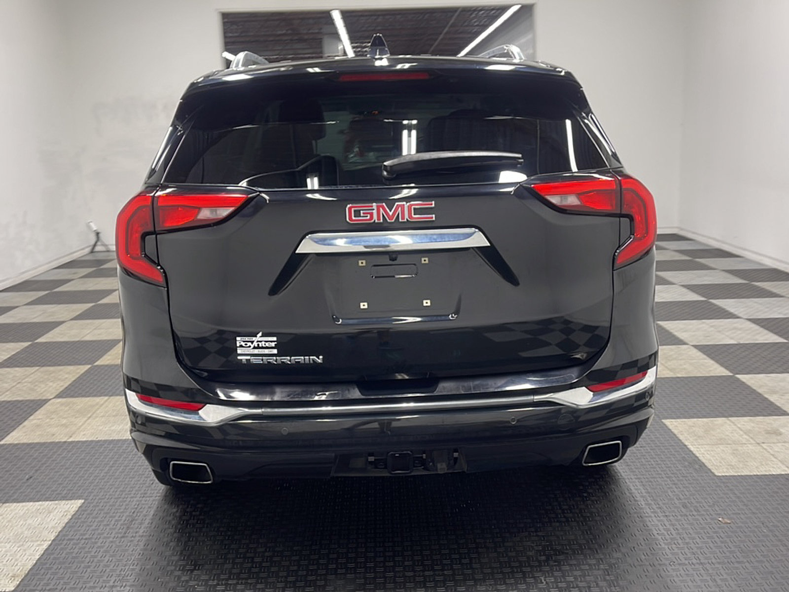Used 2018 GMC Terrain Denali w/ LPO, 'HIT The Road' Package FWD image 16