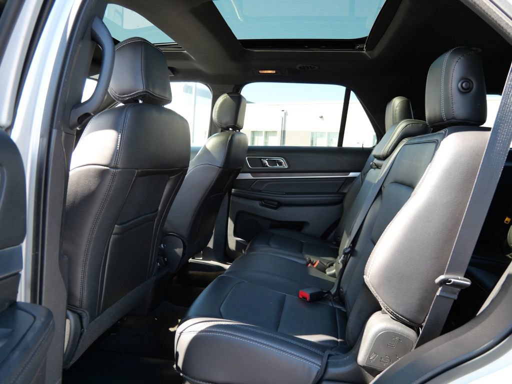 Used 2017 Ford Explorer Limited AWD/4WD image 18
