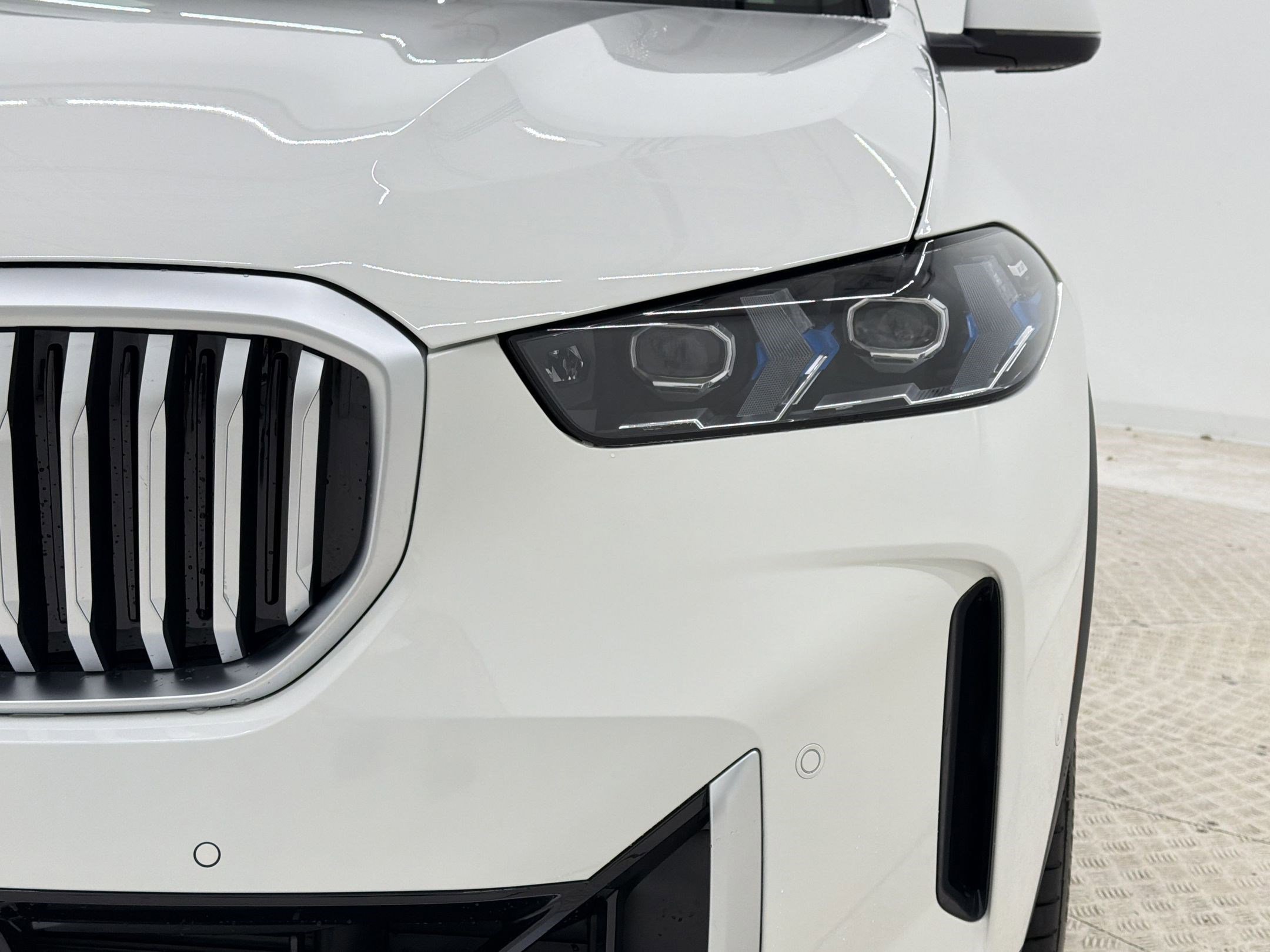 Certified 2026 BMW X5 xDrive40i w/ Climate Comfort Package AWD/4WD image 10
