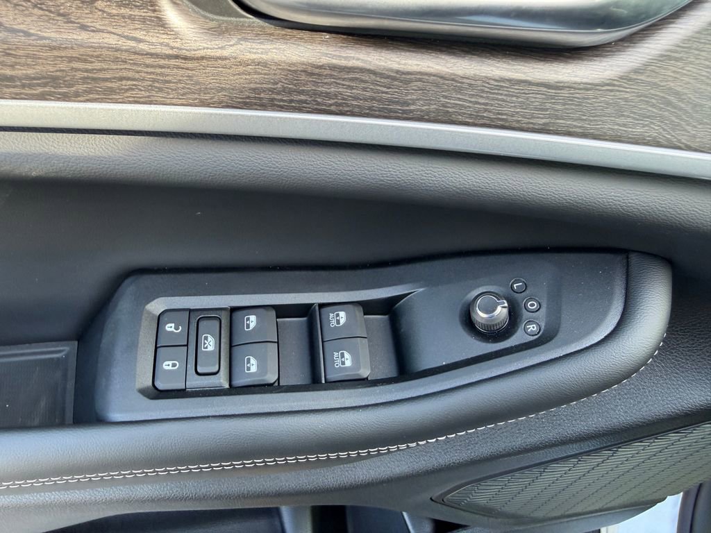 New 2026 Jeep Grand Cherokee Altitude AWD/4WD image 15