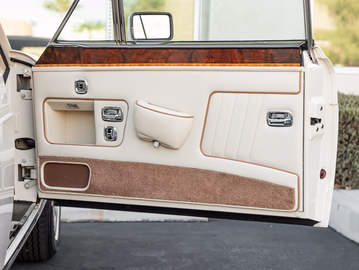 Used 1991 Rolls-Royce Corniche III RWD image 23