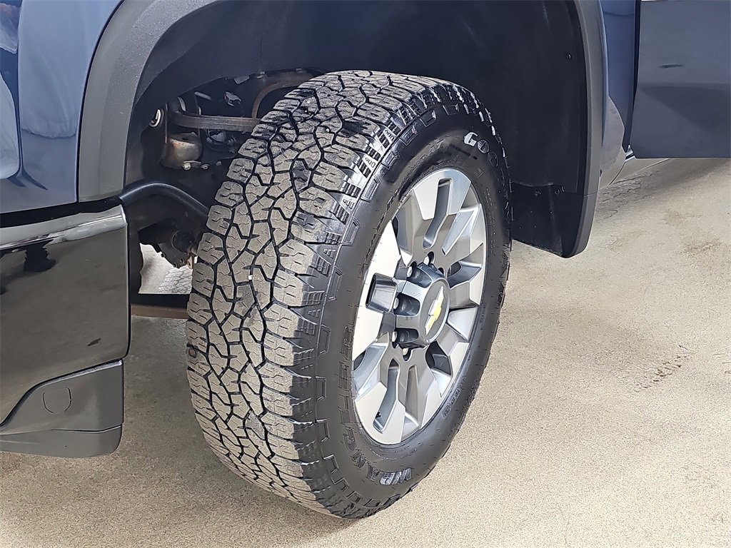 Certified 2022 Chevrolet Silverado 2500 Custom w/ Custom Value Package image 36