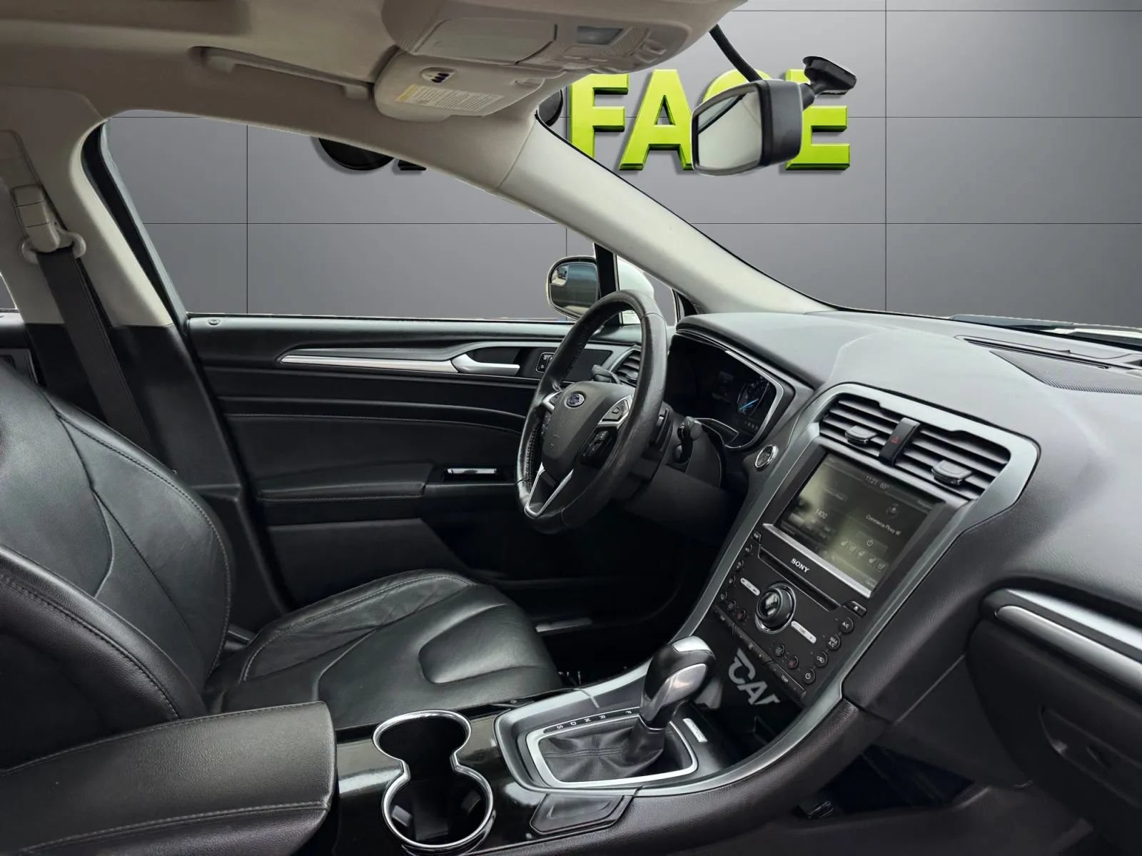 Used 2016 Ford Fusion Titanium FWD image 23