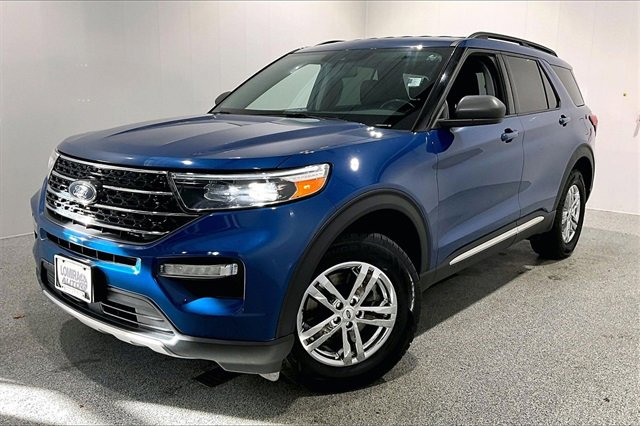 Used 2020 Ford Explorer XLT w/ Equipment Group 202A image 3