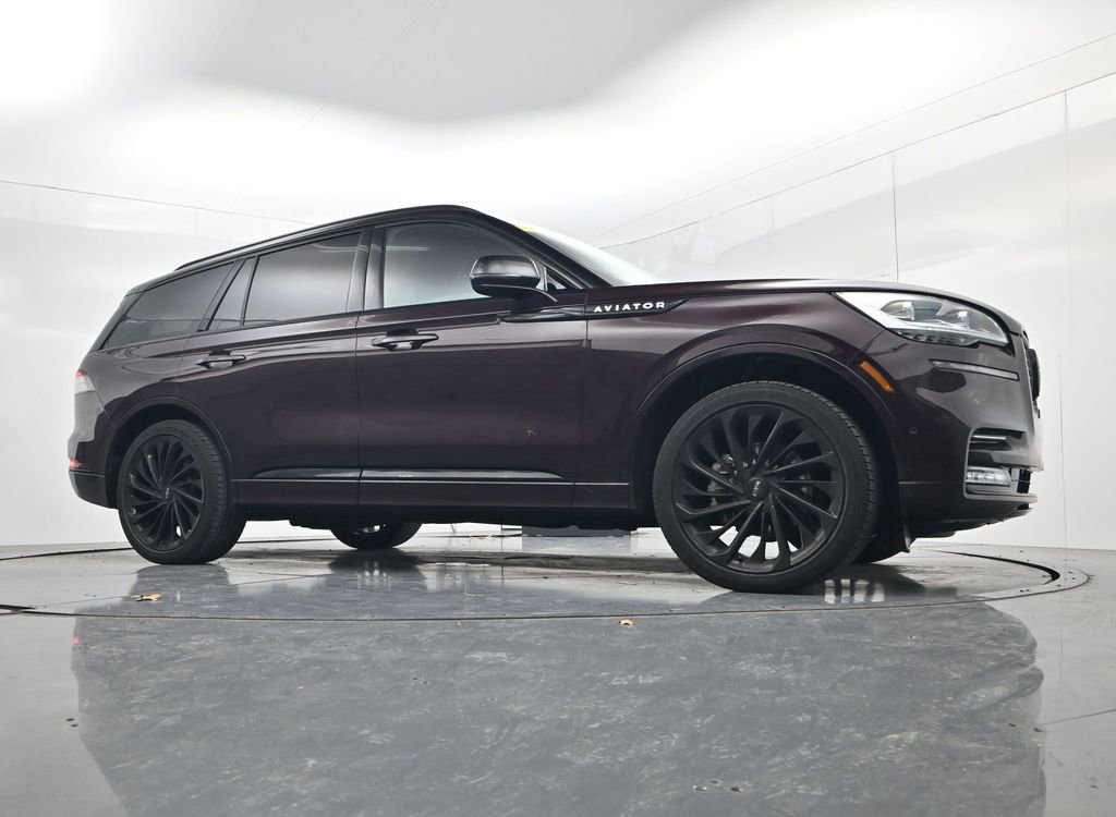 Used 2023 Lincoln Aviator Black Label w/ Jet Package image 39