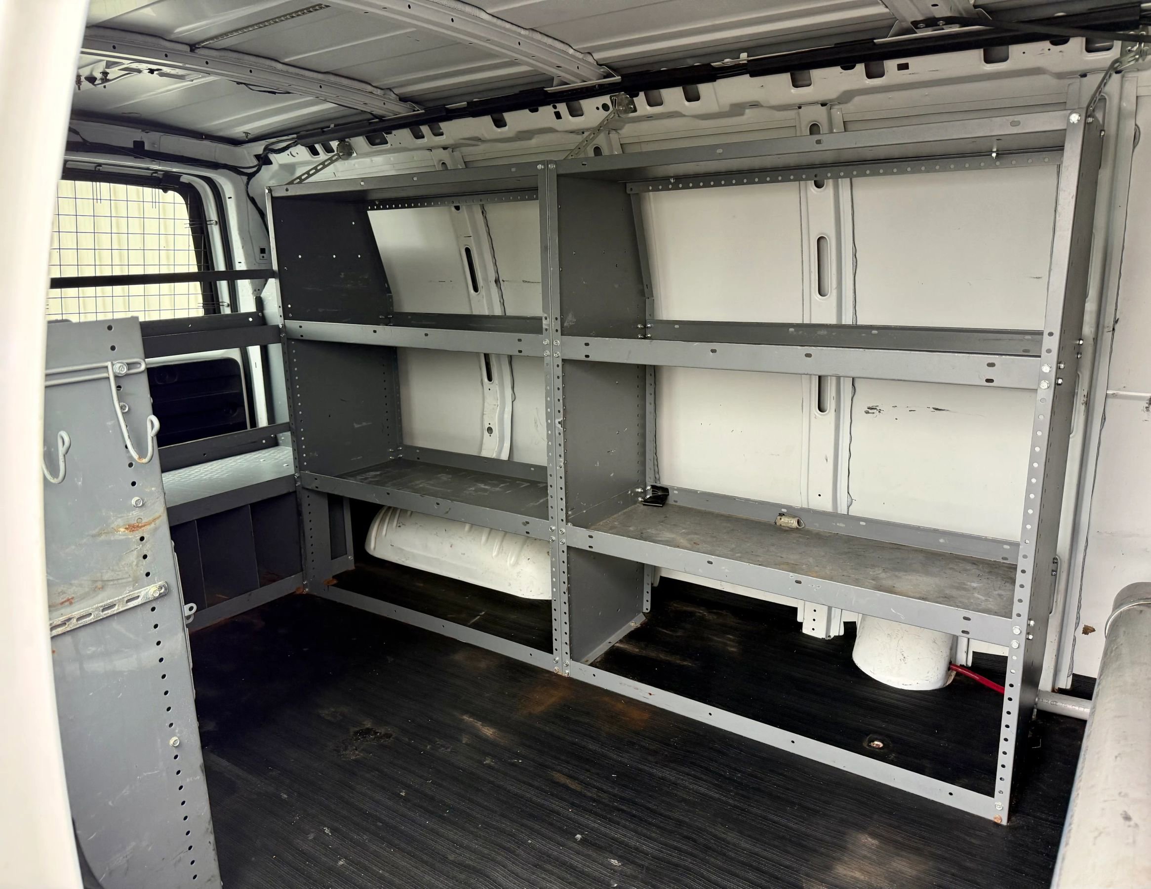 Used 2013 GMC Savana 1500 AWD image 23