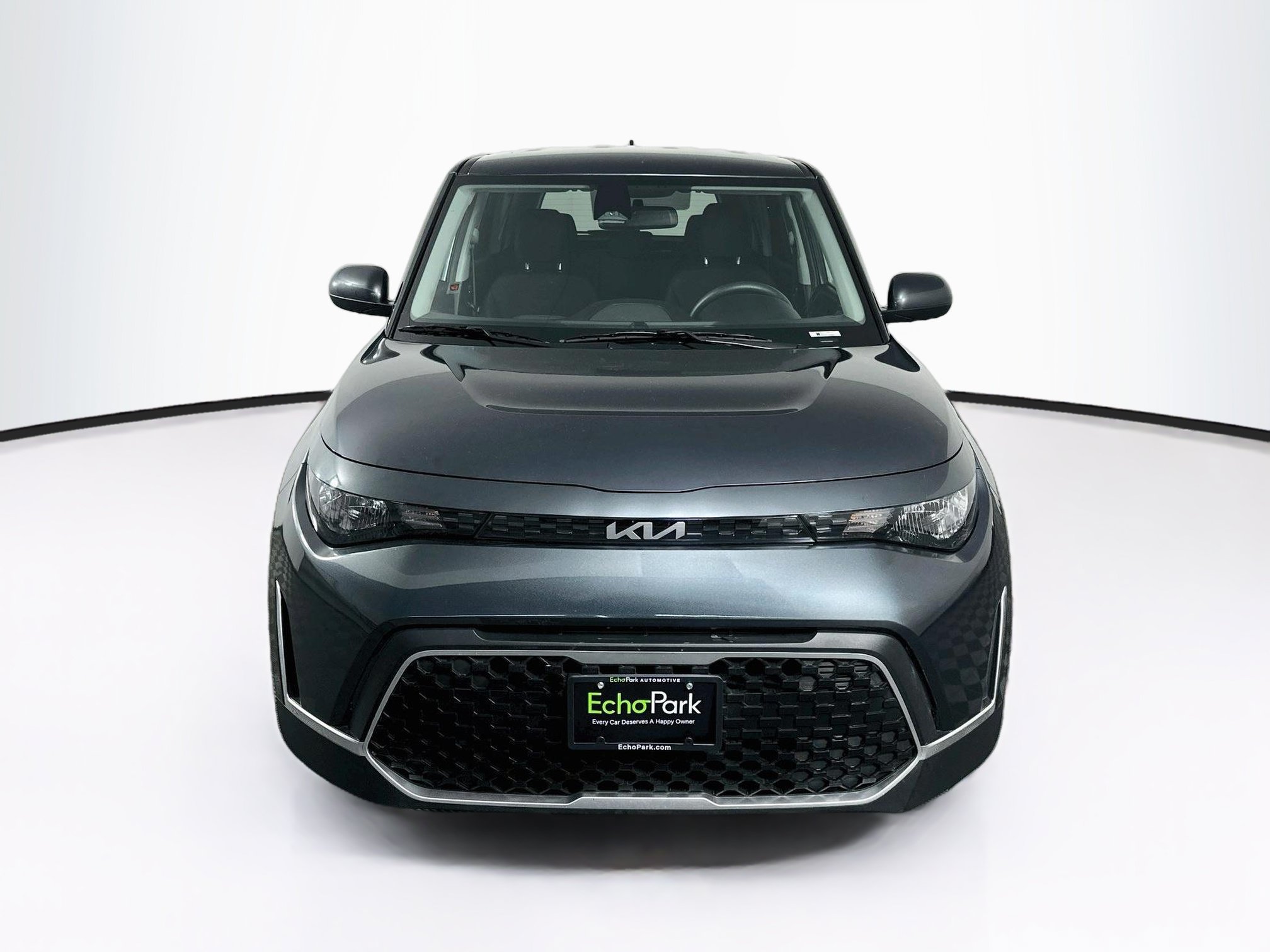 Used 2025 Kia Soul LX w/ LX Technology Package FWD image 2