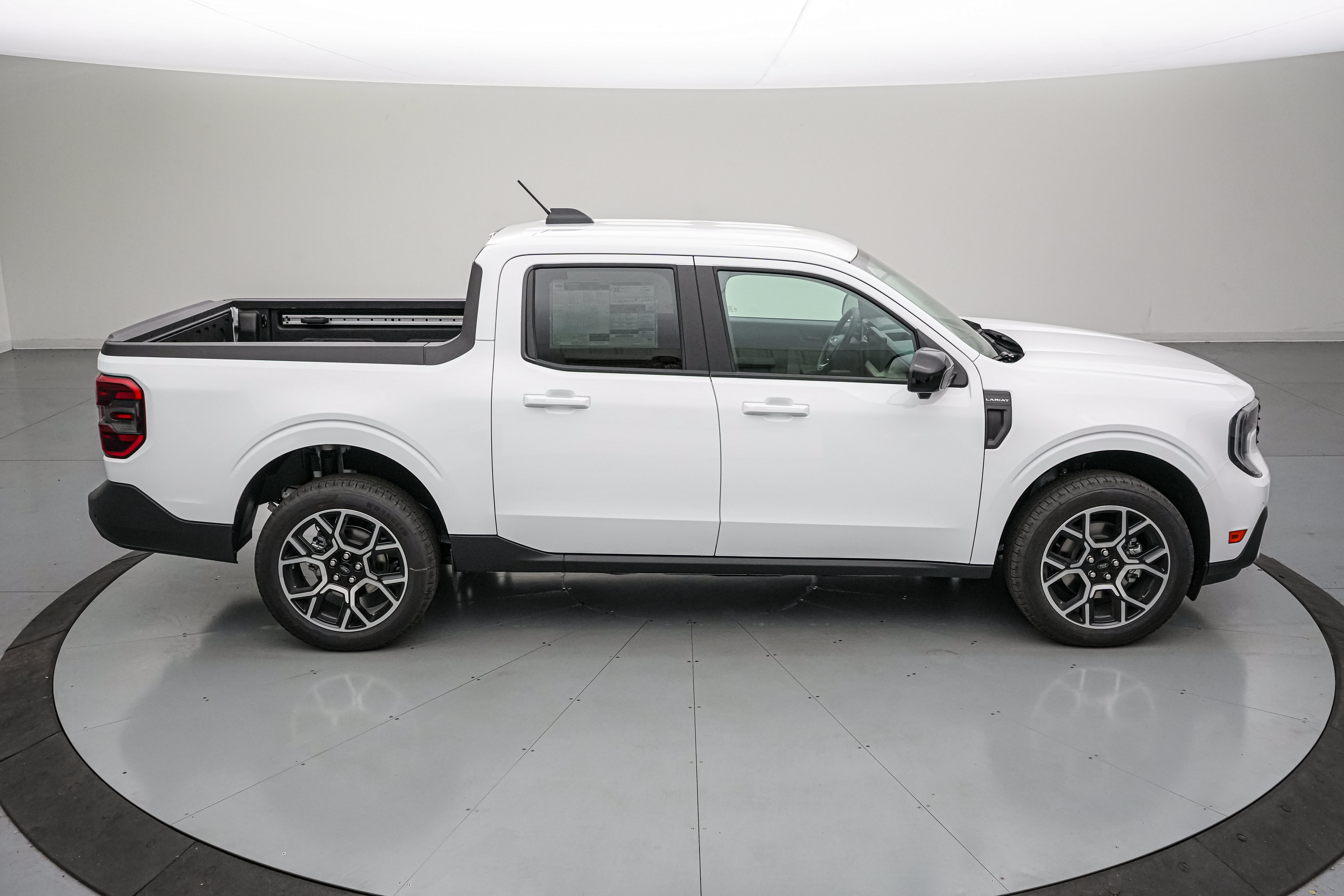 New 2026 Ford Maverick Lariat AWD/4WD image 3