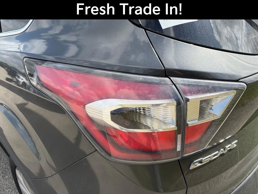 Used 2017 Ford Escape Titanium image 10