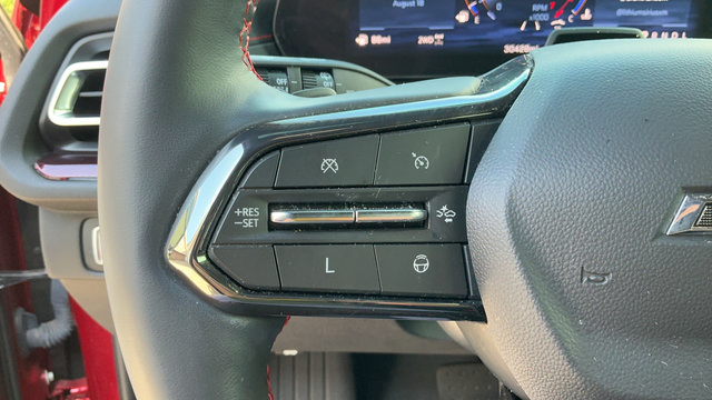Used 2024 Chevrolet Traverse RS AWD/4WD image 11