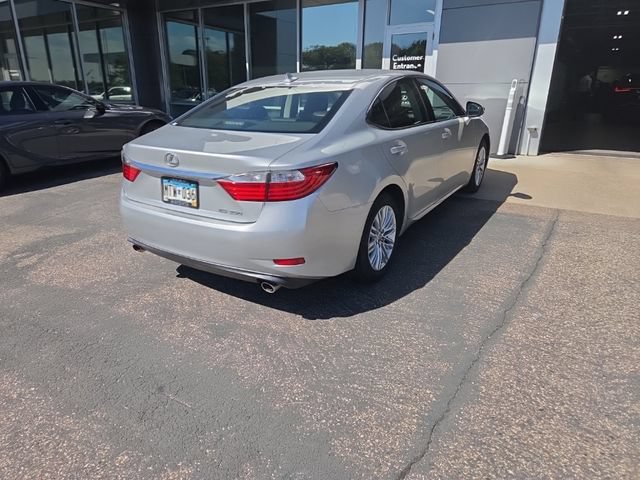 Used 2013 Lexus ES 350 w/ Luxury Pkg FWD image 18