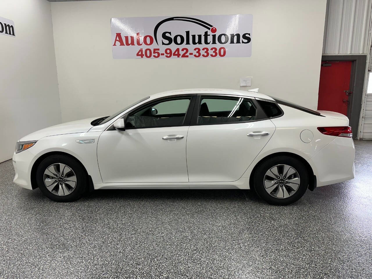 Used 2018 Kia Optima Premium w/ Convenience Package image 4