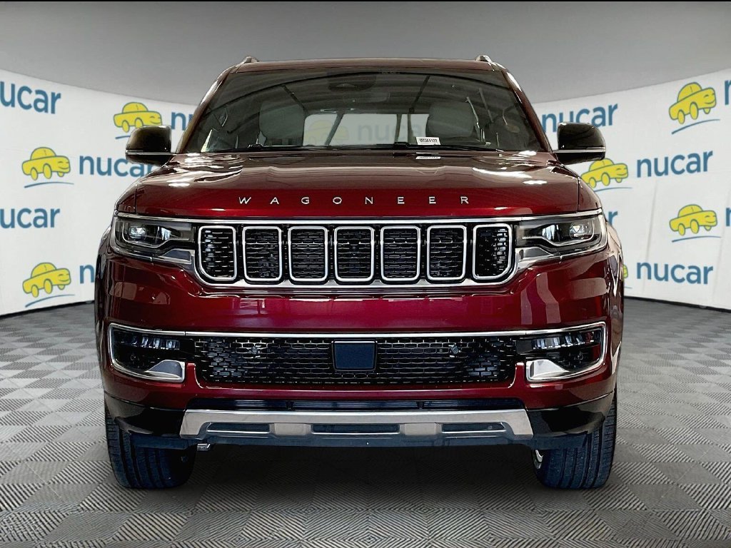 Used 2025 Jeep Wagoneer Series III w/ Premium Group I AWD/4WD image 2