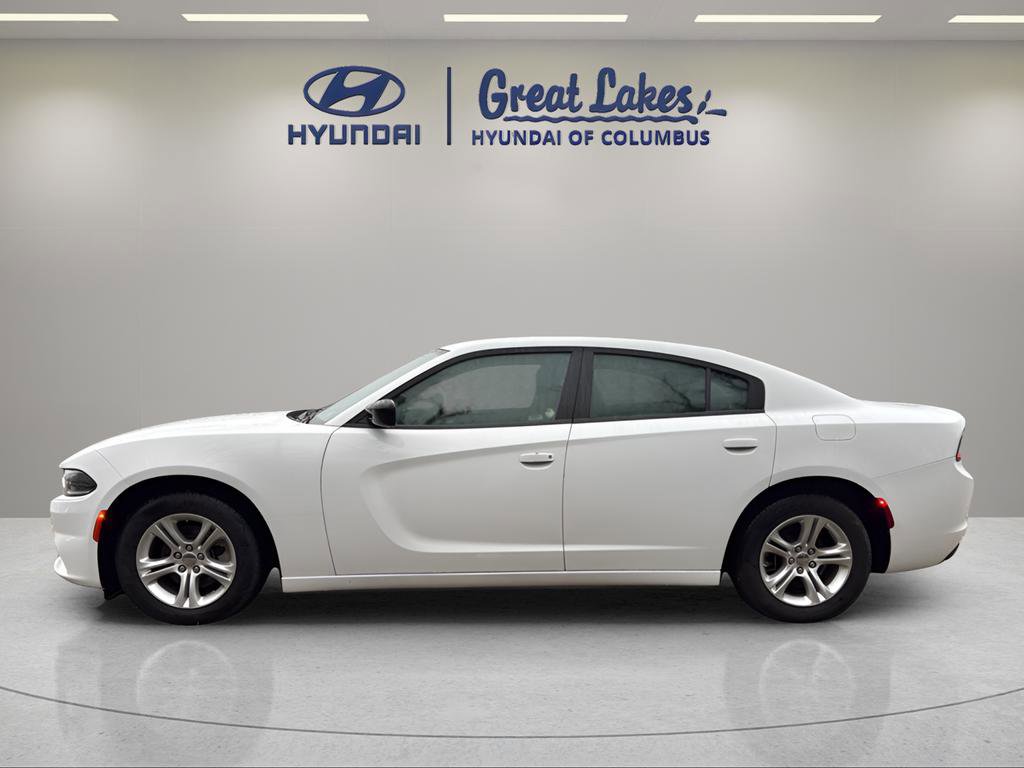Used 2023 Dodge Charger SXT image 2