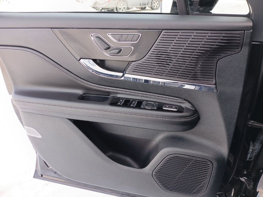 Used 2022 Lincoln Corsair Reserve w/ Elements Package AWD/4WD image 24