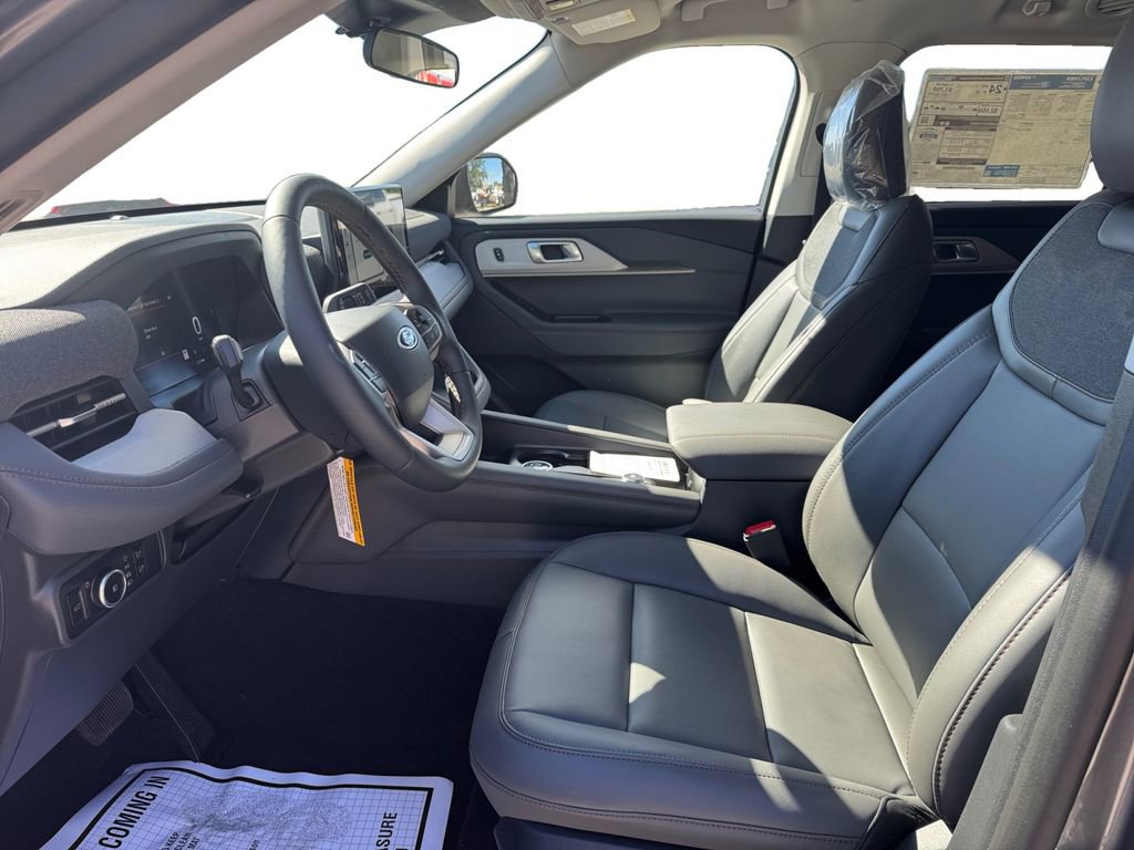 New 2026 Ford Explorer Active w/ Active Comfort Package image 11