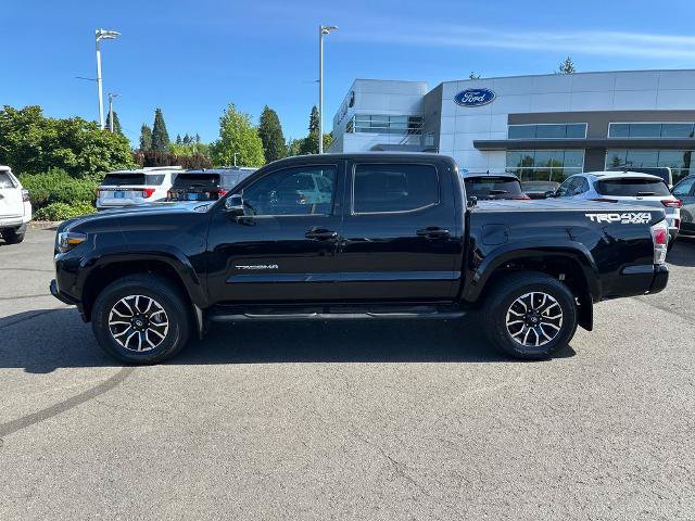 Used 2021 Toyota Tacoma TRD Sport w/ TRD Premium Sport Package AWD/4WD image 3