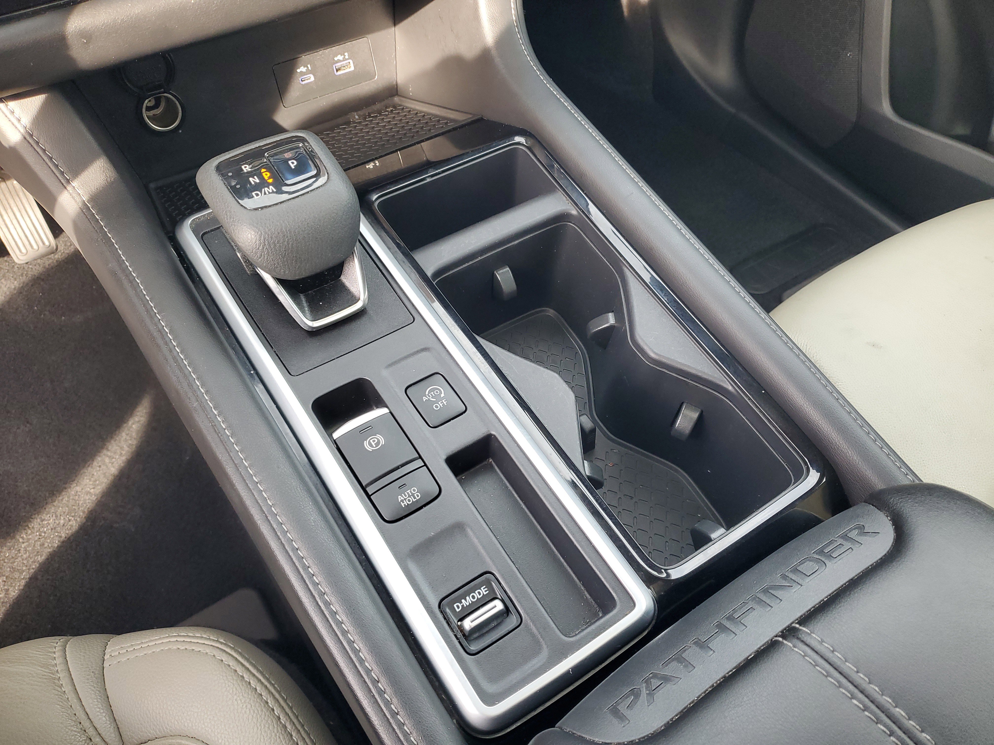 Certified 2022 Nissan Pathfinder SV w/ SV Premium Package image 24