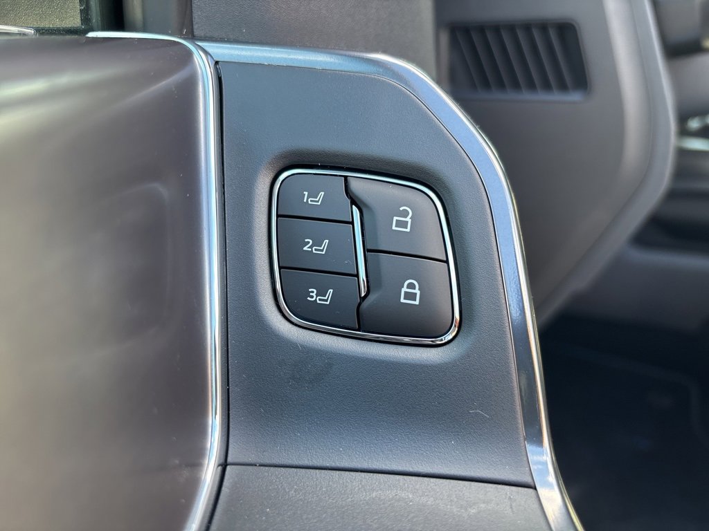 New 2026 Ford F250 Platinum w/ FX4 Off-Road Package image 21