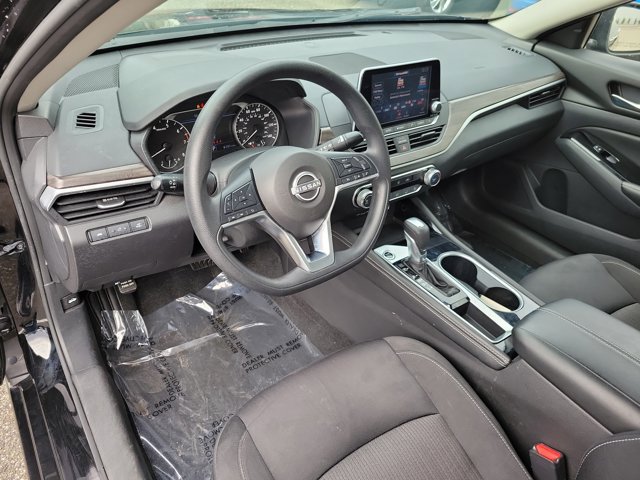 Used 2023 Nissan Altima 2.5 SV image 19