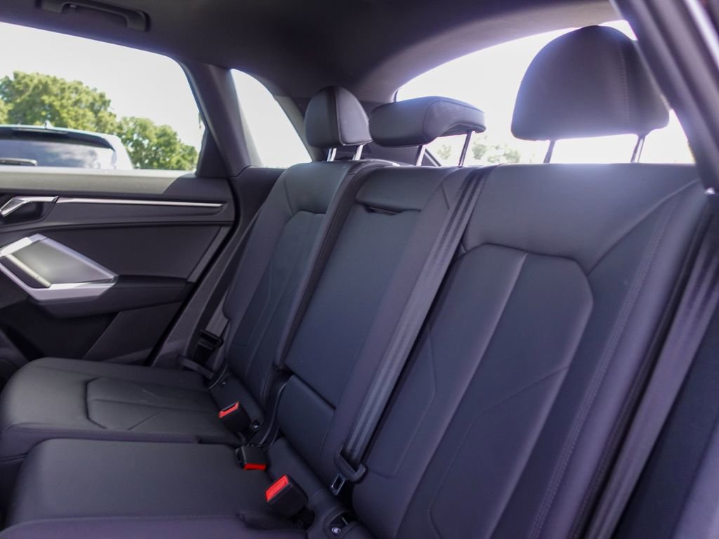 Used 2025 Audi Q3 2.0T Premium w/ Convenience Plus Package image 23