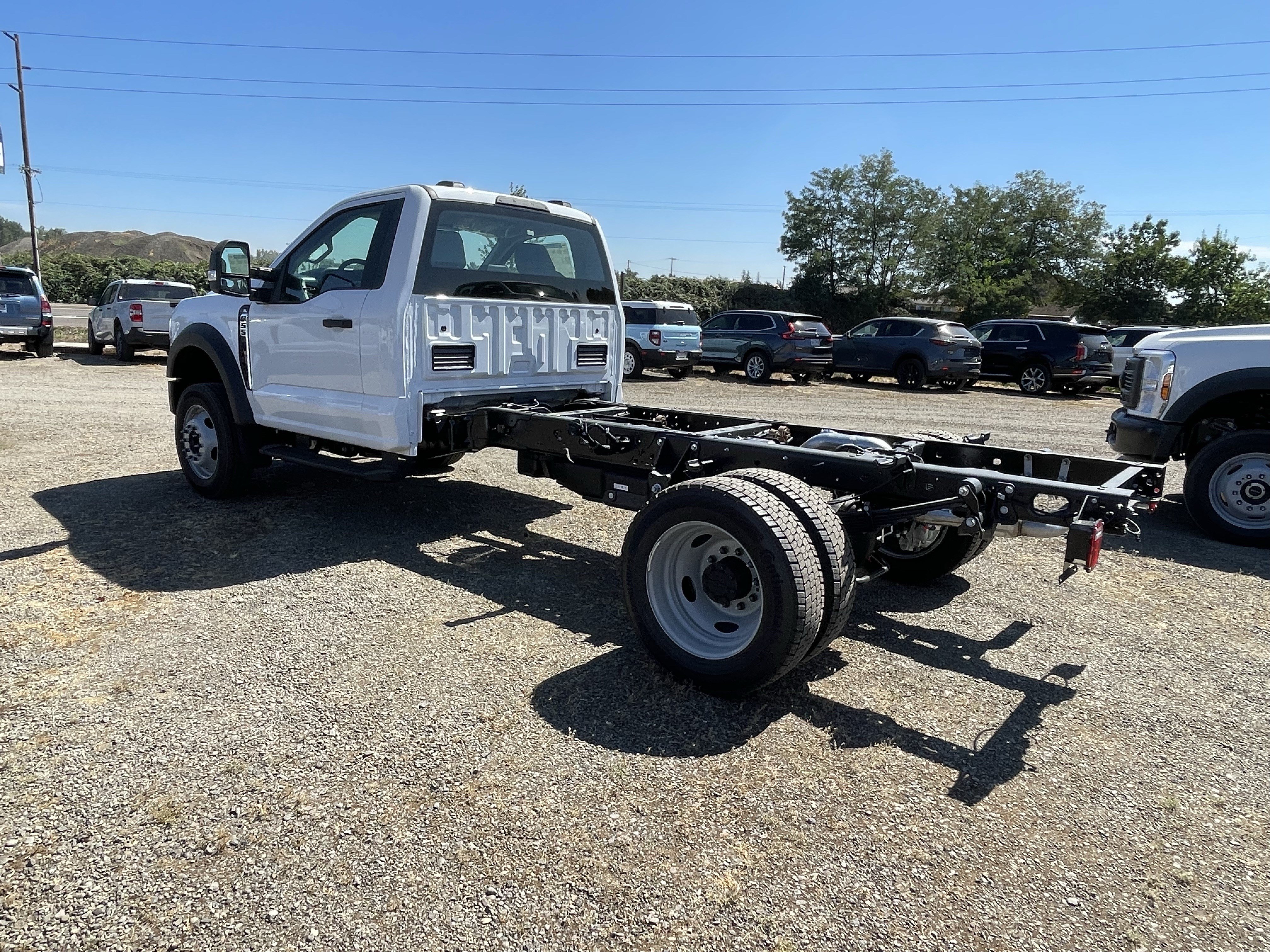 New 2026 Ford F550 2WD Regular Cab Super Duty image 3