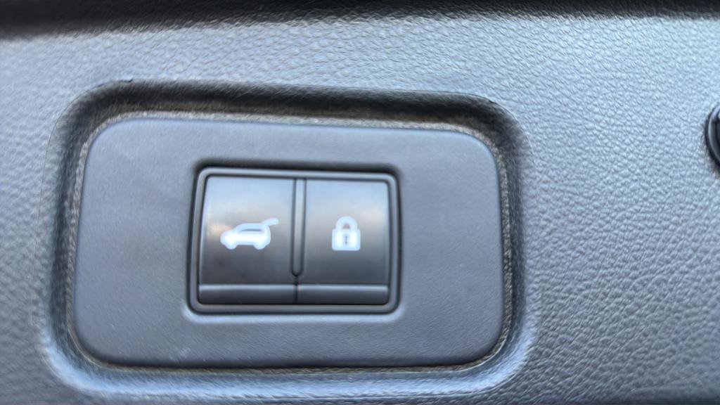 Certified 2022 Nissan Pathfinder Platinum w/ Lighting Package (N93) image 19