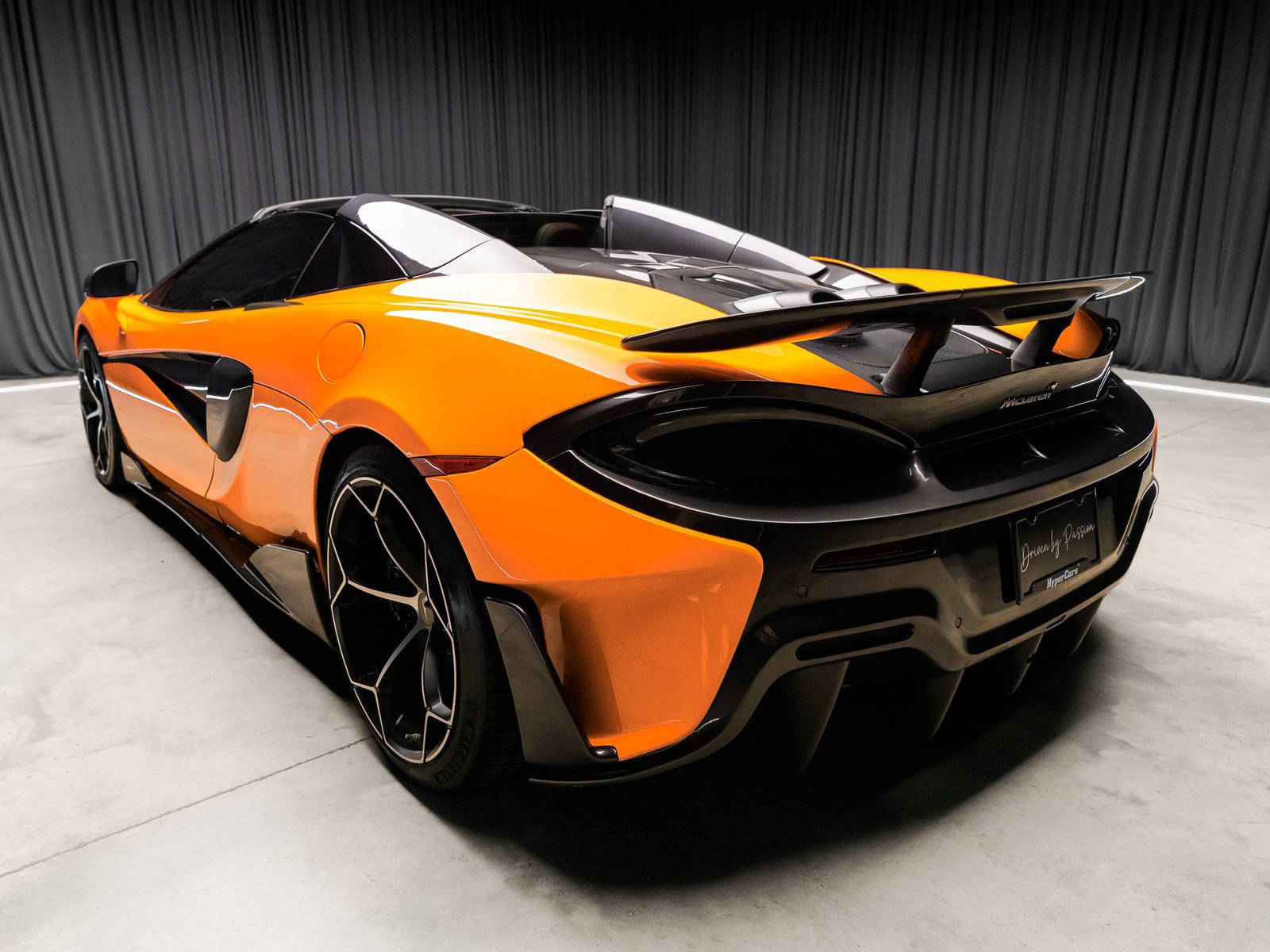 Used 2020 McLaren 600LT Spider RWD image 13