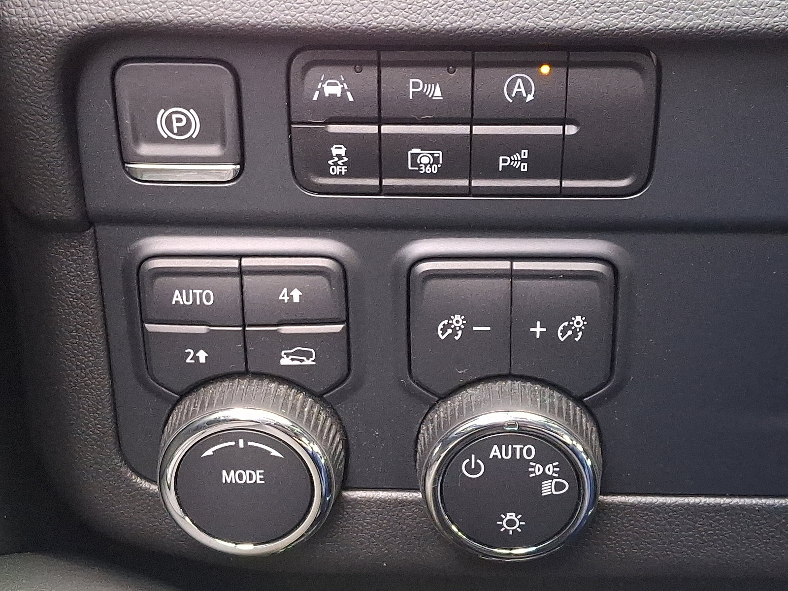 Used 2025 Chevrolet Tahoe LT image 26