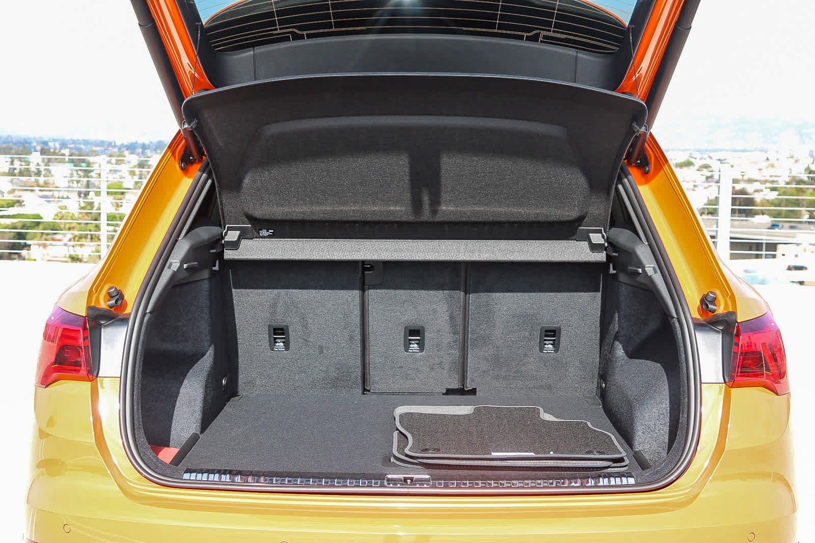 Used 2025 Audi Q3 2.0T Premium w/ Convenience Package image 26