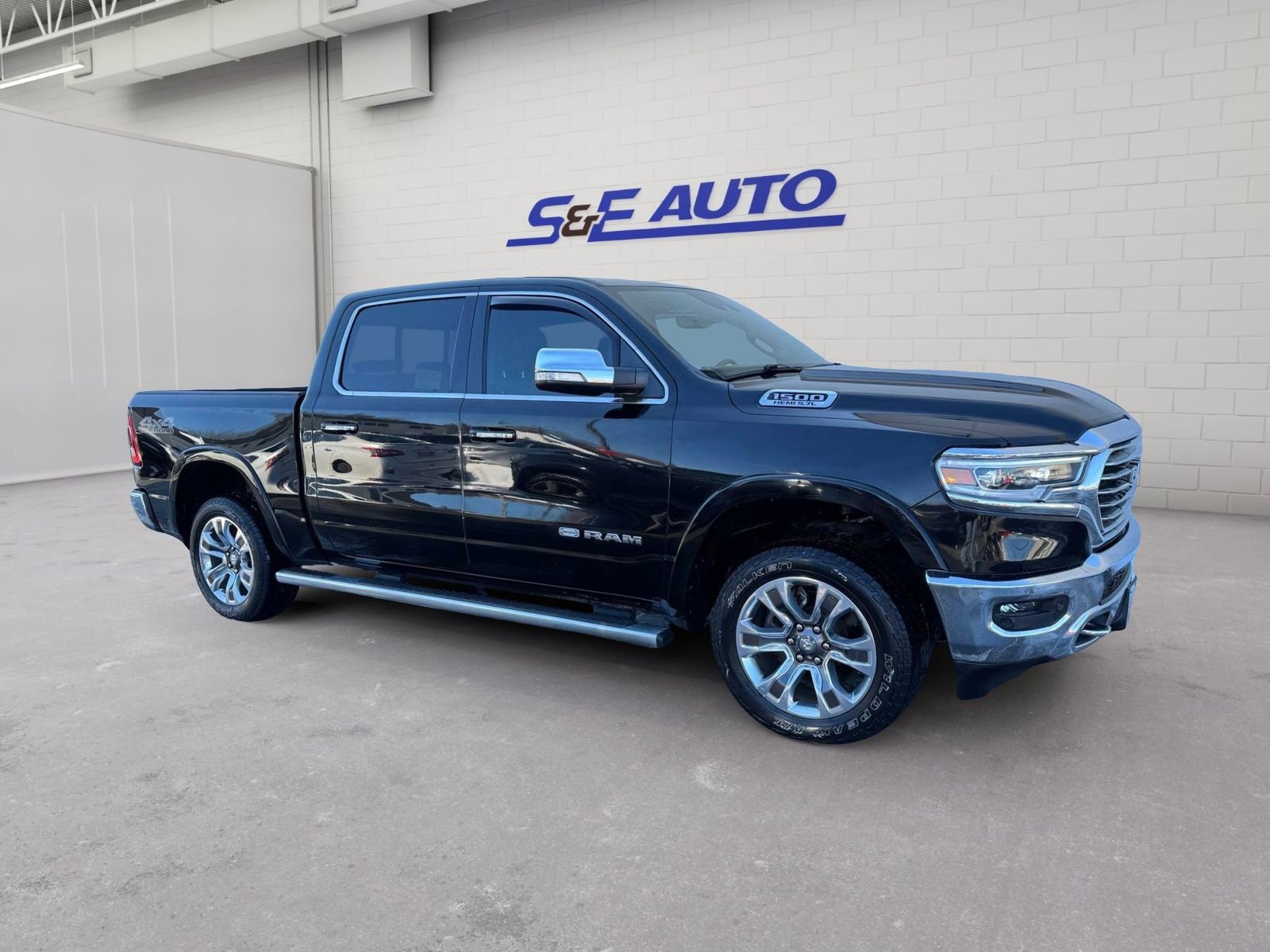 Used 2022 RAM 1500 Limited w/ Off-Road Group image 4
