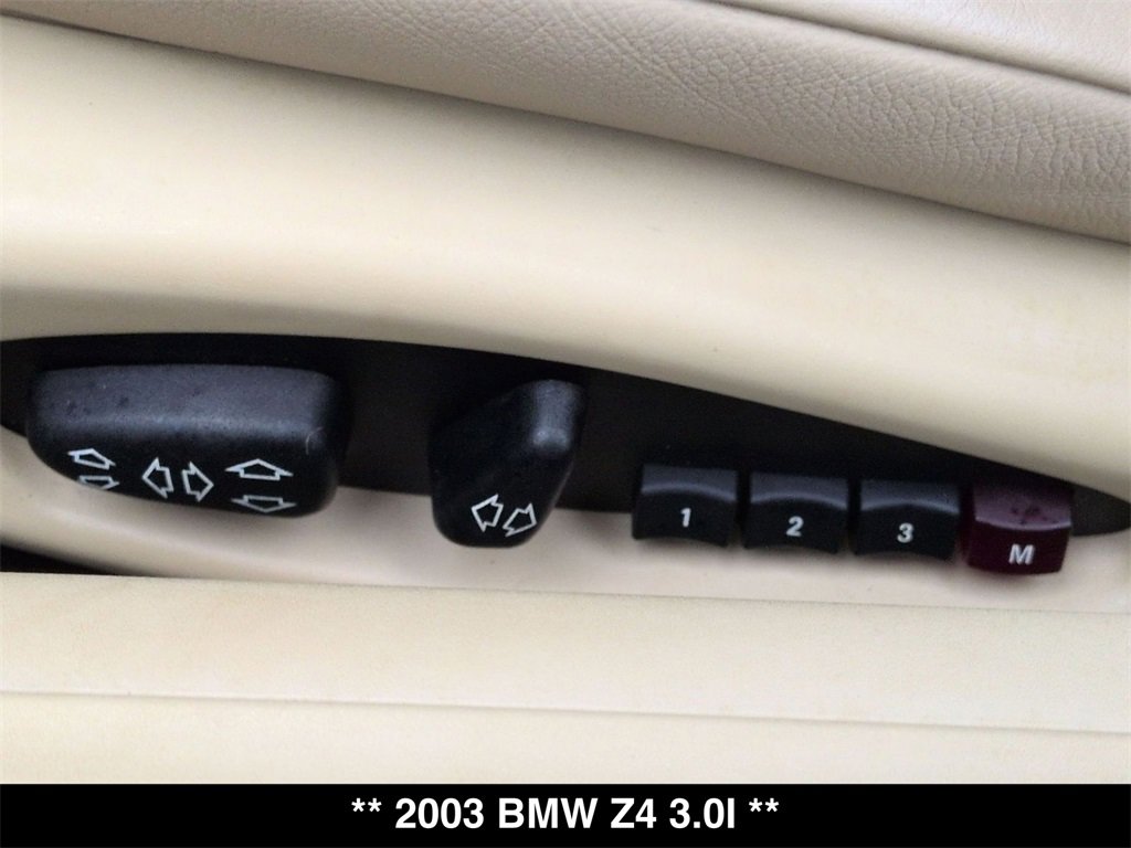 Used 2003 BMW Z4 3.0i image 5