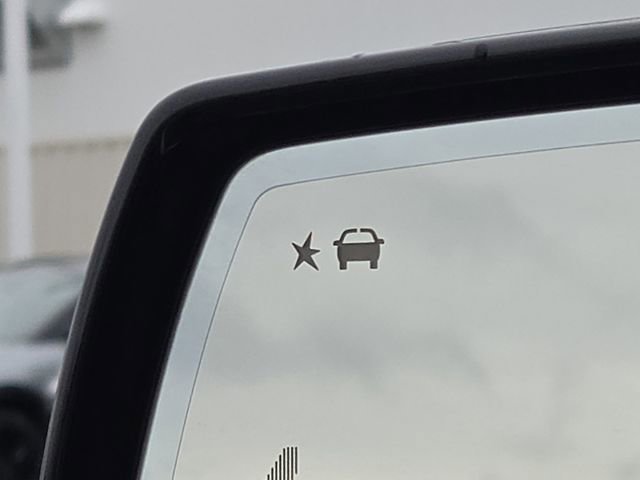 Used 2015 GMC Yukon Denali w/ Open Road Package image 13