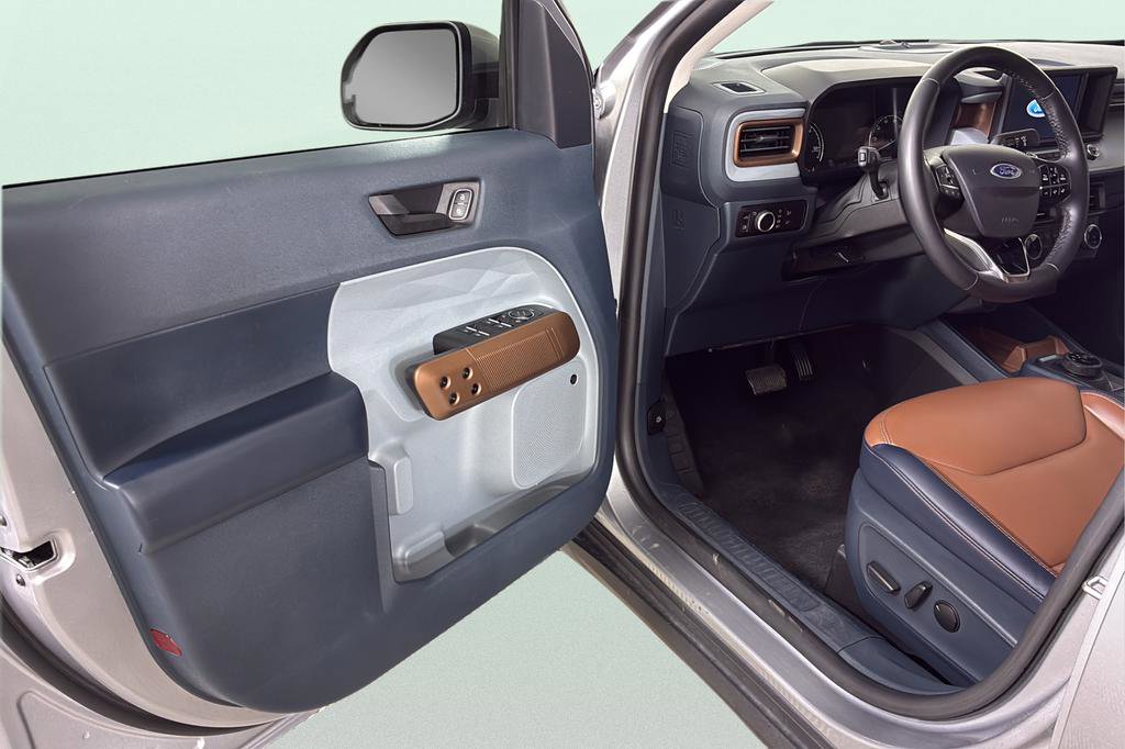 Used 2023 Ford Maverick Lariat w/ Lariat Luxury Package image 10