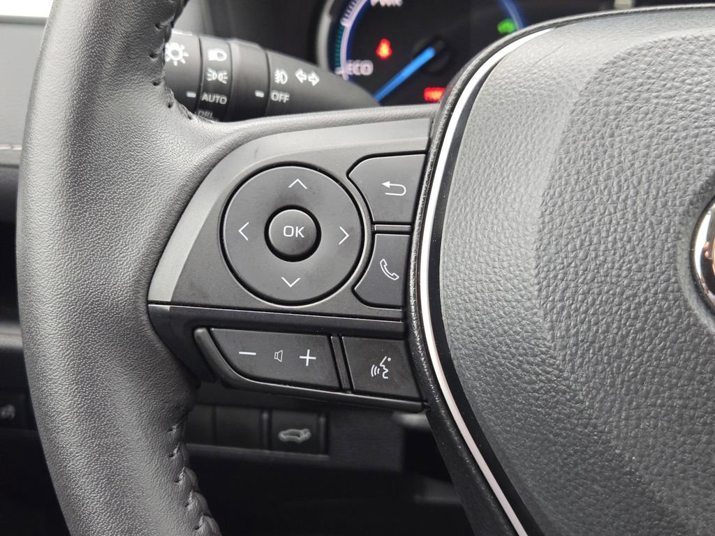 Certified 2025 Toyota RAV4 XLE Premium image 30
