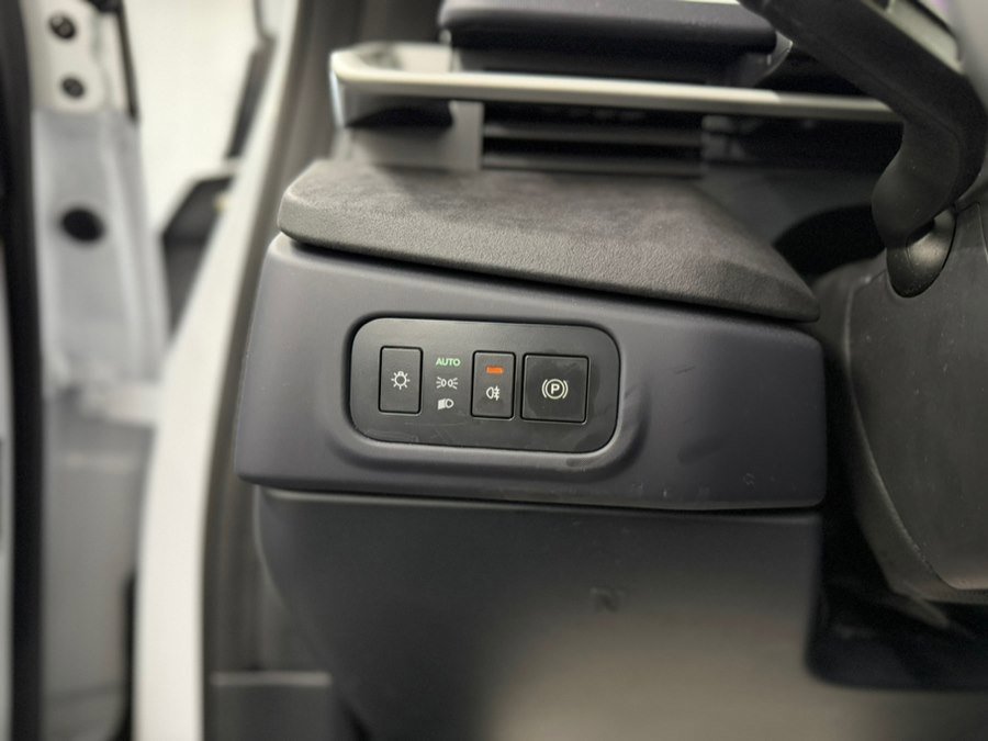 Used 2023 Fisker Ocean Extreme AWD/4WD image 29
