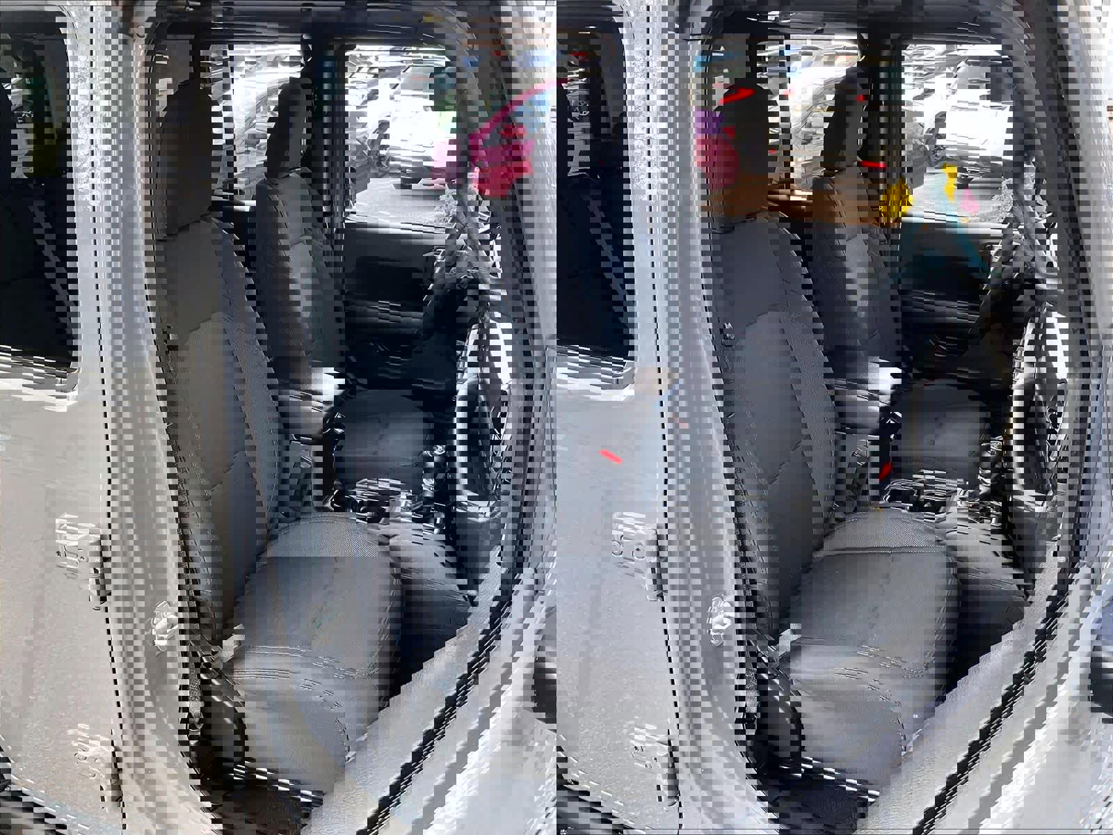 Used 2023 Jeep Wrangler Unlimited w/ Cold Weather Group image 11