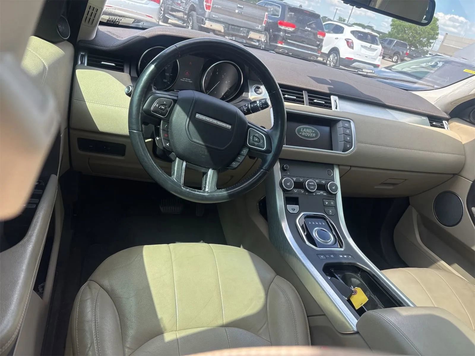 Used 2017 Land Rover Range Rover Evoque SE AWD/4WD image 8
